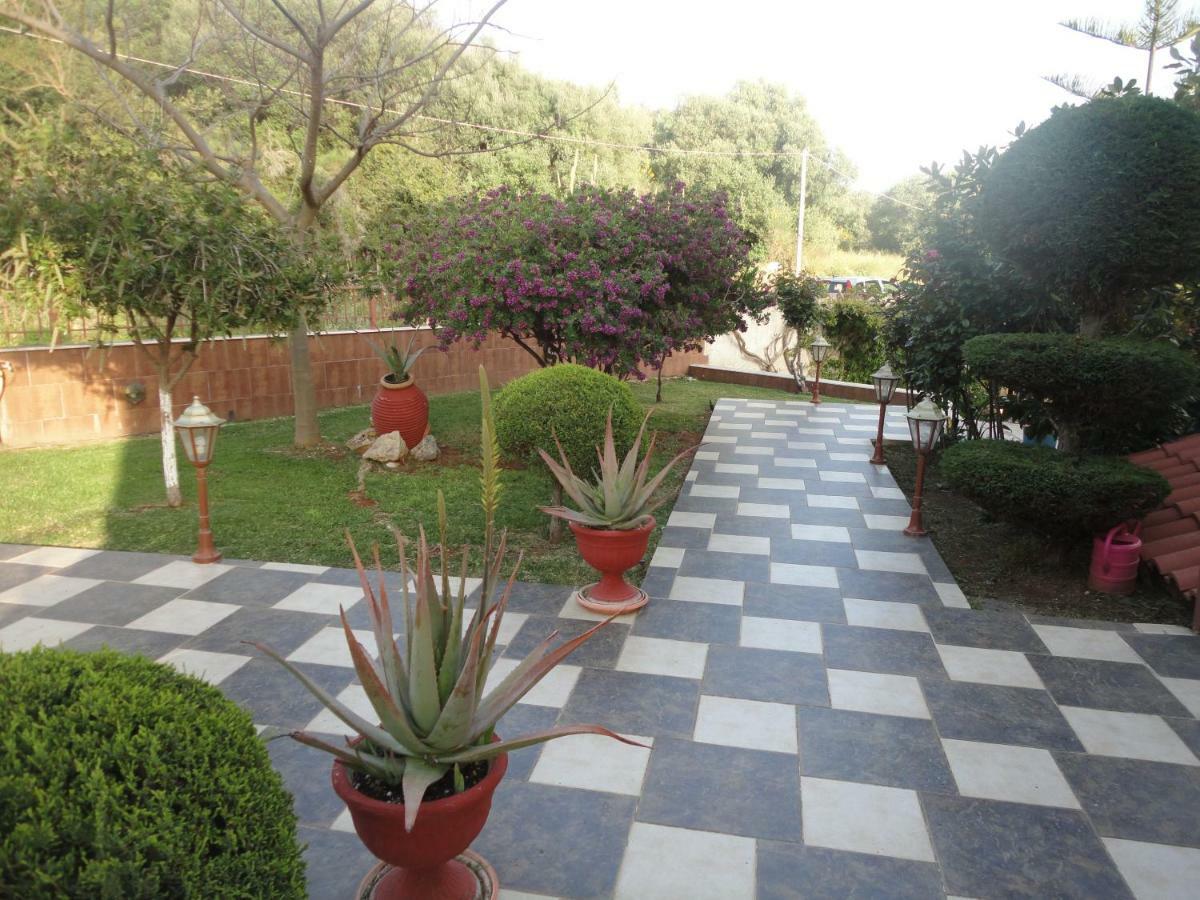 Villa Elpida Svoronata Luaran gambar