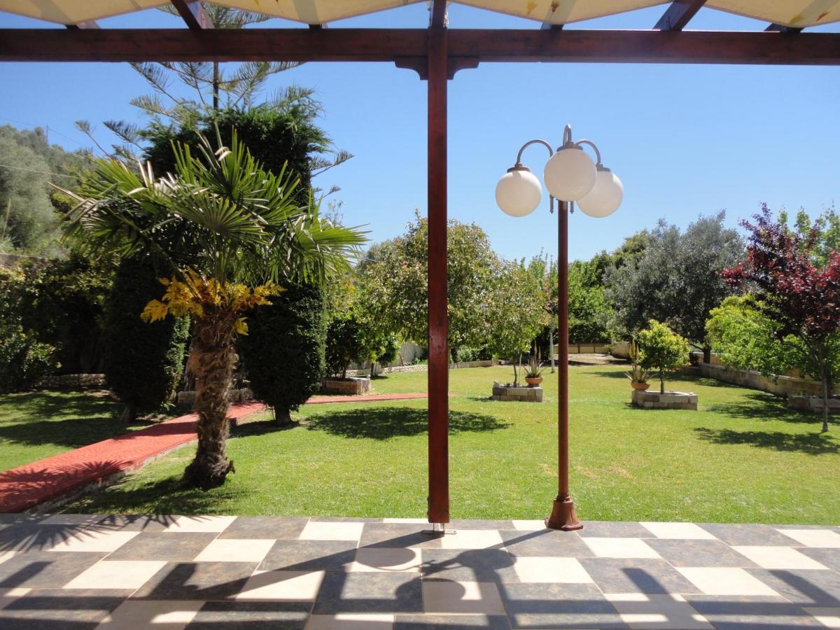 Villa Elpida Svoronata Luaran gambar
